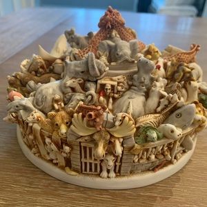 Harmony Kingdom “sin city” keepsake box